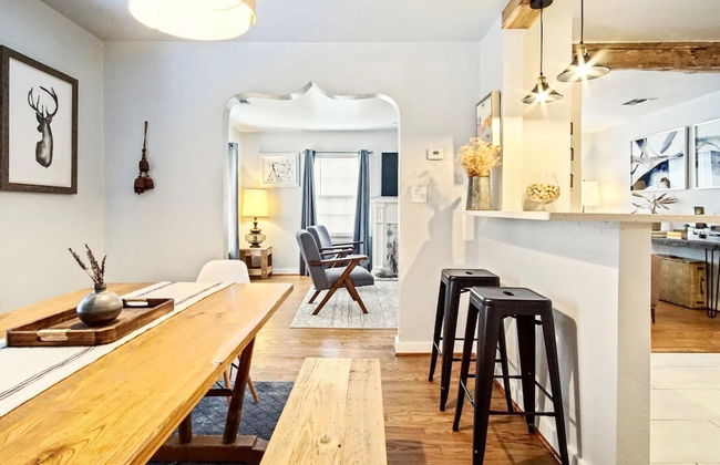Modern Rustic 3 -bedroom 2 Bathrooms Carport - Foto 12