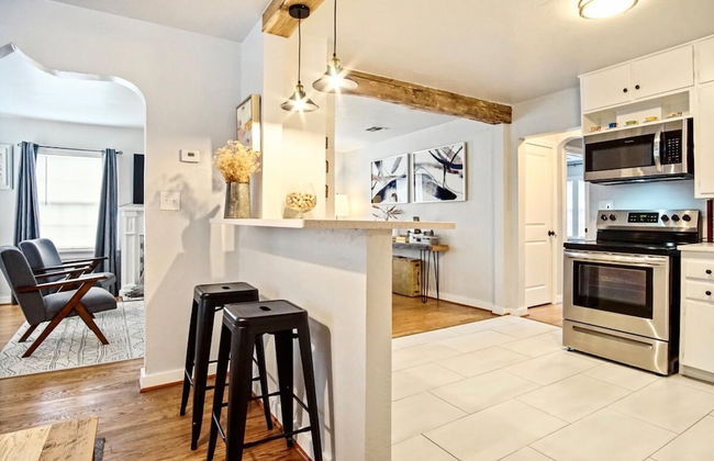 Modern Rustic 3 -bedroom 2 Bathrooms Carport - Foto 17