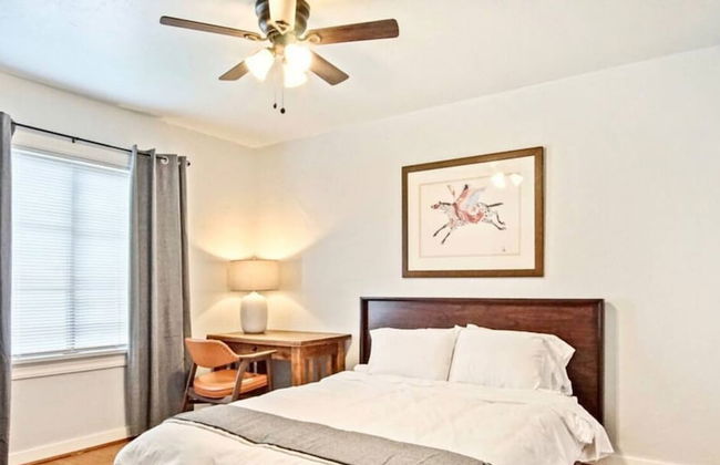 Modern Rustic 3 -bedroom 2 Bathrooms Carport - Foto 13