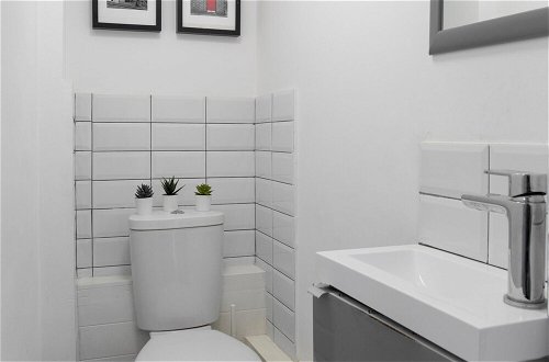 Photo 16 - Beautiful 3BD Flat in Archway London