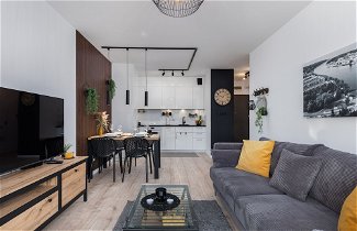 Foto 1 - Lux Apartment Coast by Renters Prestige