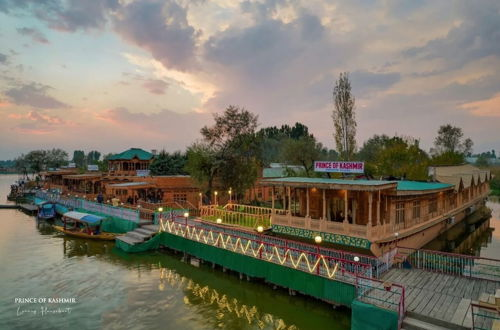 Foto 1 - Prince of Kashmir Luxury Houseboat