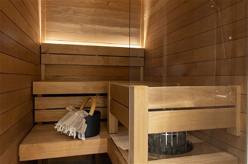 Photo 37 - 2ndhomes Stunning 3BR Apartment w Sauna