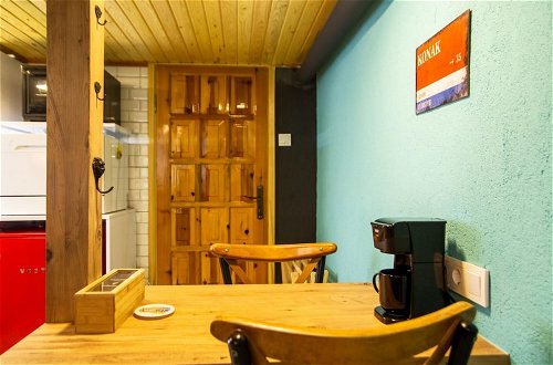 Photo 8 - Central and Colorful Studio Flat in Alsancak