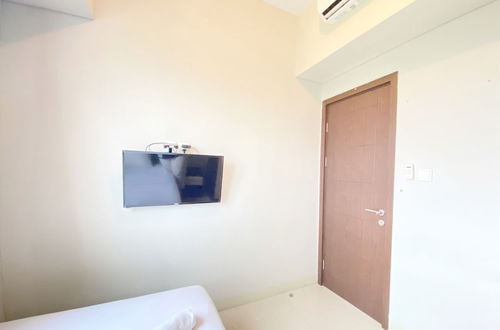 Photo 8 - Deluxe And Cozy 2Br Apartment At Skyland City Jatinangor