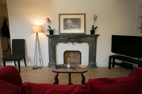 Photo 2 - Your Prestigious Penthouse at the Spanish Steps