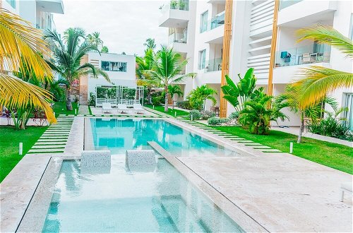 Foto 1 - Affordable Luxury Condo Just Steps From the Beach