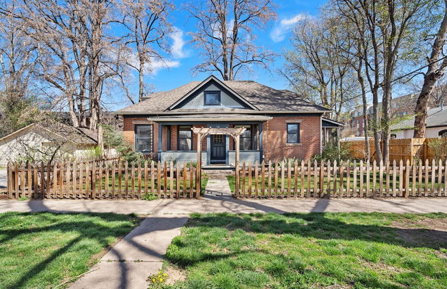 Historical Bungalow Near Csu & Old Town! - Foto 40