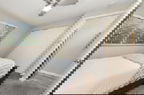 Foto 2 - Stunning Downtown Condo | 5 Min Walk to Old Town!