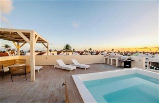 Foto 1 - Penthouse With Amazing Rooftop at the Beach
