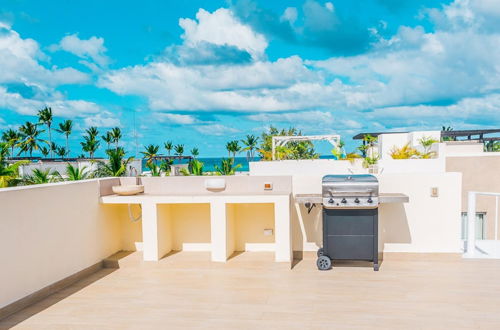 Photo 33 - Penthouse With Amazing Rooftop at the Beach