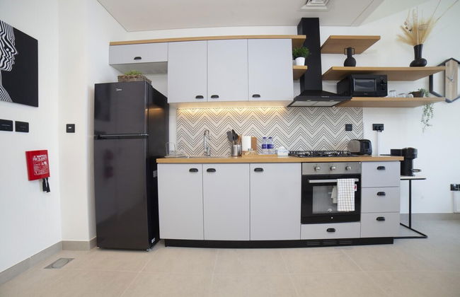 Modern Boho 1BR Sleeps4 Balcony Pool Gym Dxbhills - Photo 7