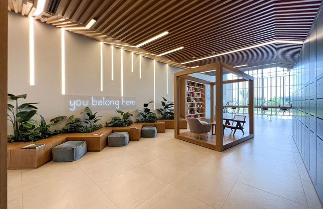 Modern Boho 1BR Sleeps4 Balcony Pool Gym Dxbhills - Photo 29