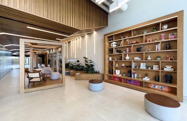 Modern Boho 1BR Sleeps4 Balcony Pool Gym Dxbhills - Photo 22