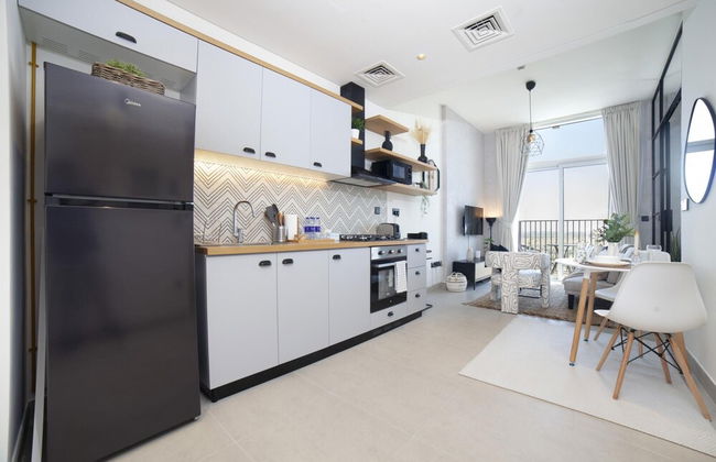 Modern Boho 1BR Sleeps4 Balcony Pool Gym Dxbhills - Photo 8