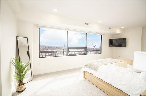 Photo 38 - Luxurious 2 bed 2 Bath Penthouse on 23rd Floor PH1 Downtown