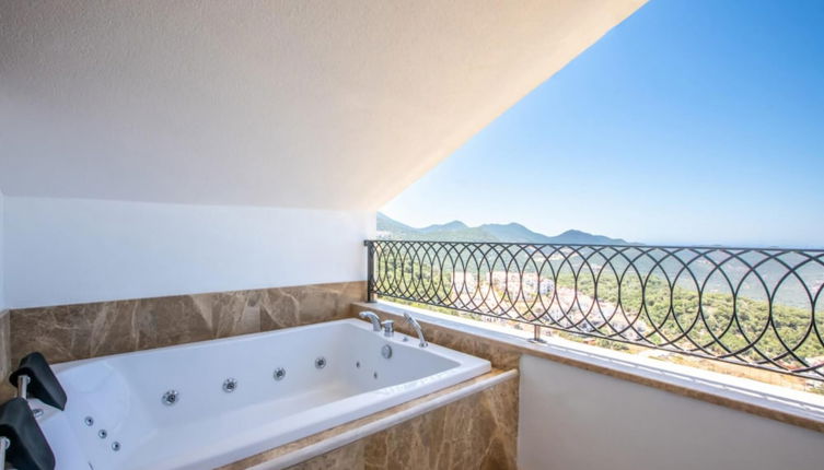 Foto 1 - Luxury Flat With Jacuzzi on the Balcony in Kas