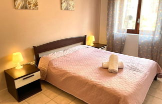 Photo 3 - Pretty Holiday Apartment in a Residence Just 900m From the Sandy Beach
