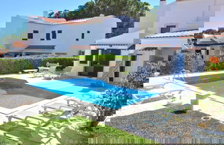 Foto 1 - Spacious Villa With Private Pool