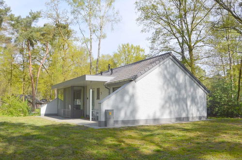 Photo 38 - Alluring Holiday Home in Limburg near Forest