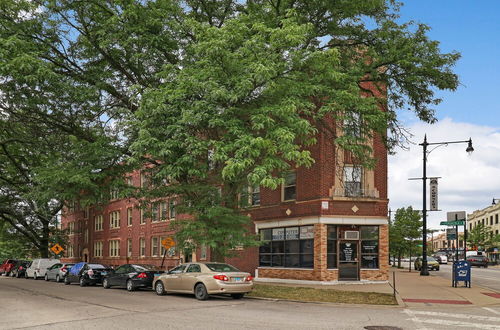 Photo 12 - Modern Minimalist Studio in Portage Park