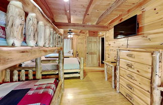 Foto 3 - Huckleberry Hideaway