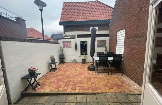 Apartment in the Fortified With Private Garden - Foto 49