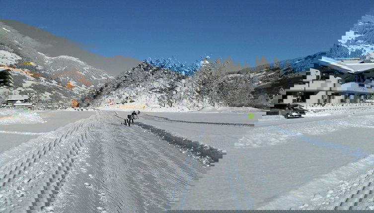 Foto 1 - Flat Near the ski Area in Mayrhofen