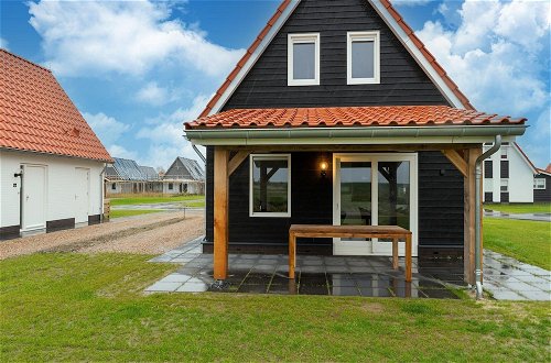 Photo 21 - Modern Holiday Home by the sea With Sauna