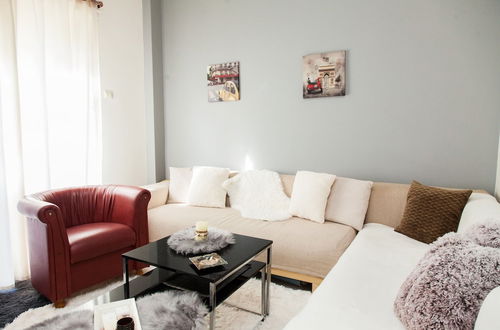 Photo 12 - Cute apartment in Neos Kosmos