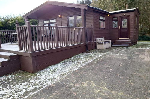 Foto 32 - Stunning 4-bedroom Cabin With Hot Tub in Beattock