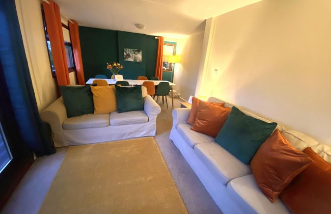 Stunning 4-bedroom Cabin With Hot Tub in Beattock! - Photo 7