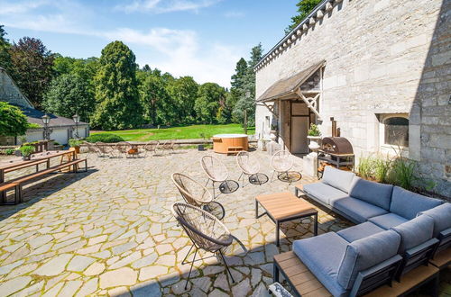 Photo 8 - Castle in Ferrières With a Garden, Terrace and Pond