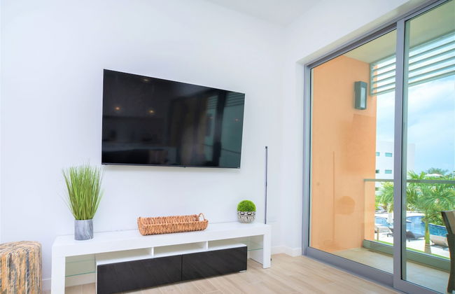 Cayman Luxury Rentals at One Canal Point - Foto 16