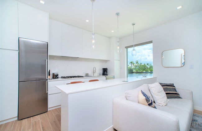 Cayman Luxury Rentals at One Canal Point - Foto 36