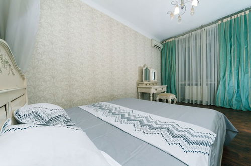 Photo 3 - Cozy apartment near Palace Ukraine