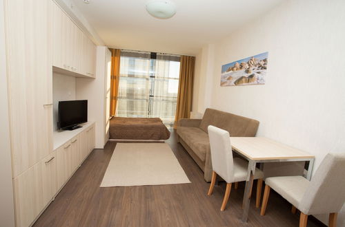 Photo 10 - Panoramic Apartments S16