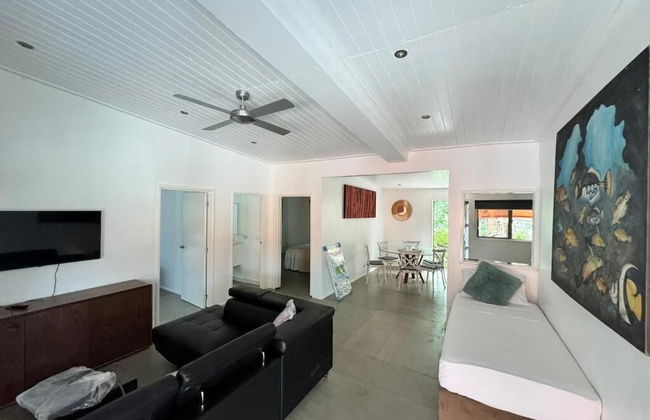 Elluk East Studios - Photo 12