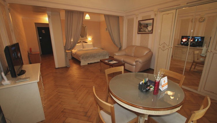 Photo 1 - TVST Apartments Bolshoy Gnezdnikovsky 10 apt 332