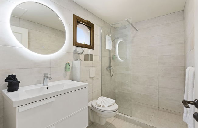 The Bellafonte - Luxury Oceanfront Hotel - Photo 57