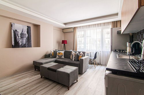 Photo 4 - Central Flat Near Taksim Square With Balcony