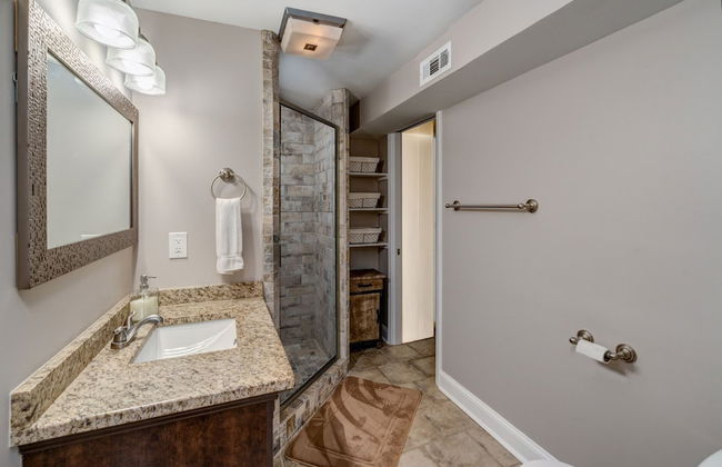 Five Points Bungalow - Photo 20