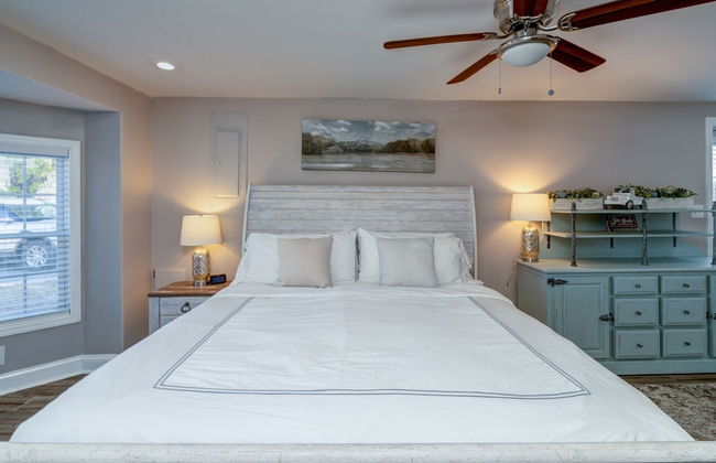 Five Points Bungalow - Photo 2