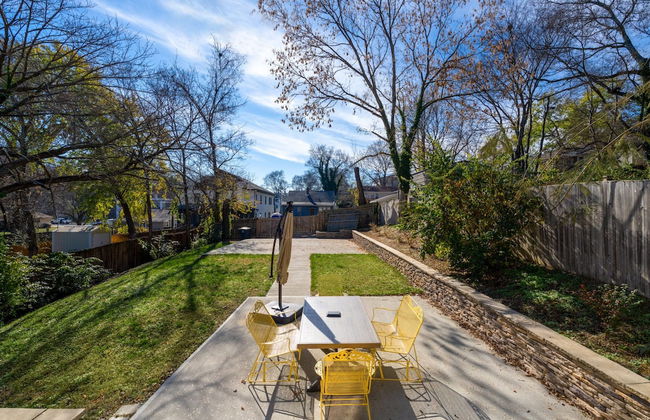 Five Points Bungalow - Photo 27
