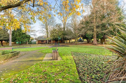 Photo 9 - Inviting 1-bed Apartment in Banbury