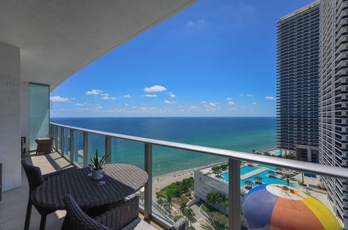 Foto 20 - Beachfront Condo with Mesmerizing Views