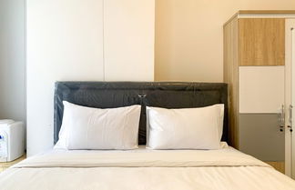 Photo 3 - Comfy And Warm Studio Room At Tokyo Riverside Pik 2 Apartment