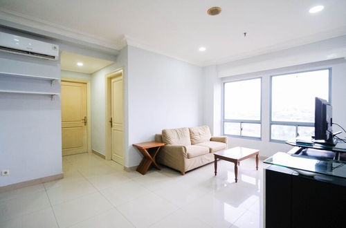 Foto 14 - Homey 2Br With Extra Room At Taman Beverly Apartment