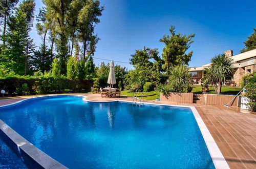 Foto 18 - Experience the Luxurious Life at Villa Naoumi