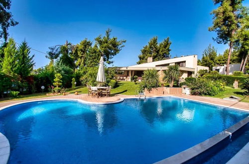 Foto 25 - Experience the Luxurious Life at Villa Naoumi